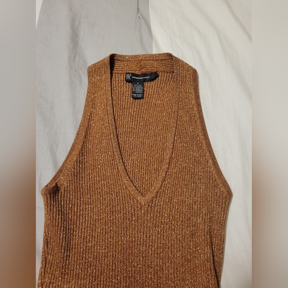 Top - Picture 3 of 5